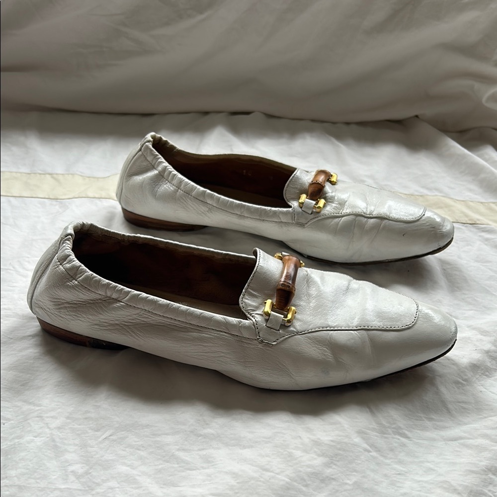 Vintage Gucci White Leather Loafers with Bamboo and Gold Accents